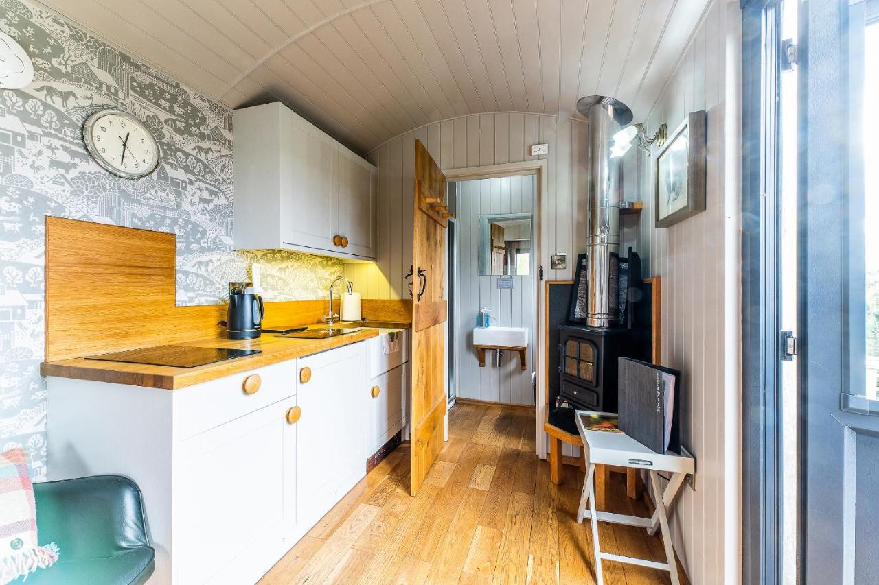 The Little John Petite Cosy Log Cabin - Sleeps 2, Great For Romantic Breaks, Couples, Single Guests, Near Sherwood Forest At Fairview Farm, Nottingham Set In 88 Acres Blidworth Exterior foto